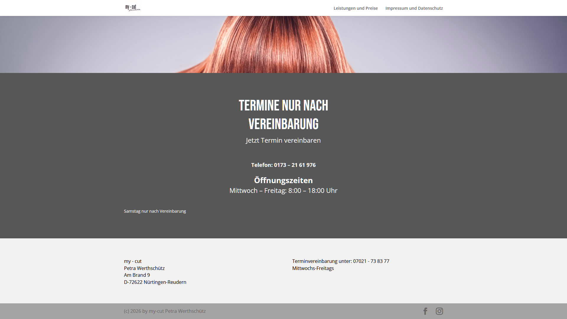 Footerbereich mit allen wichtigen Kontaktdaten und Öffnungszeiten.