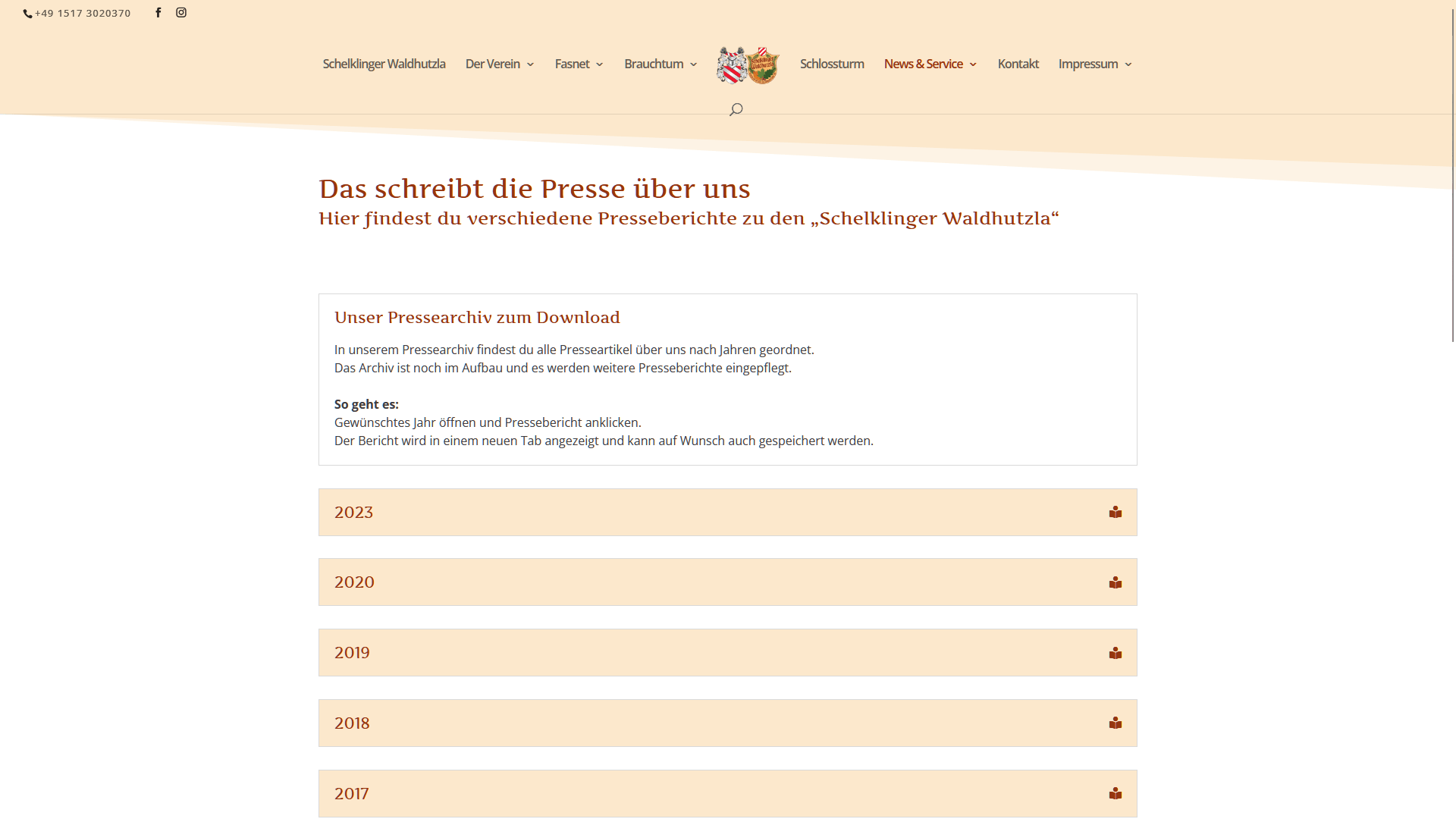 Umfangreiches Pressearchiv